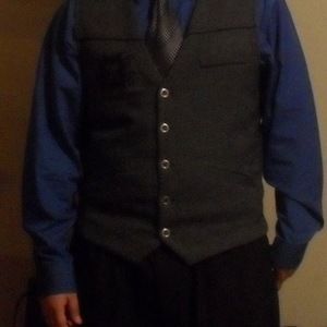 Meet your Posher, Luis